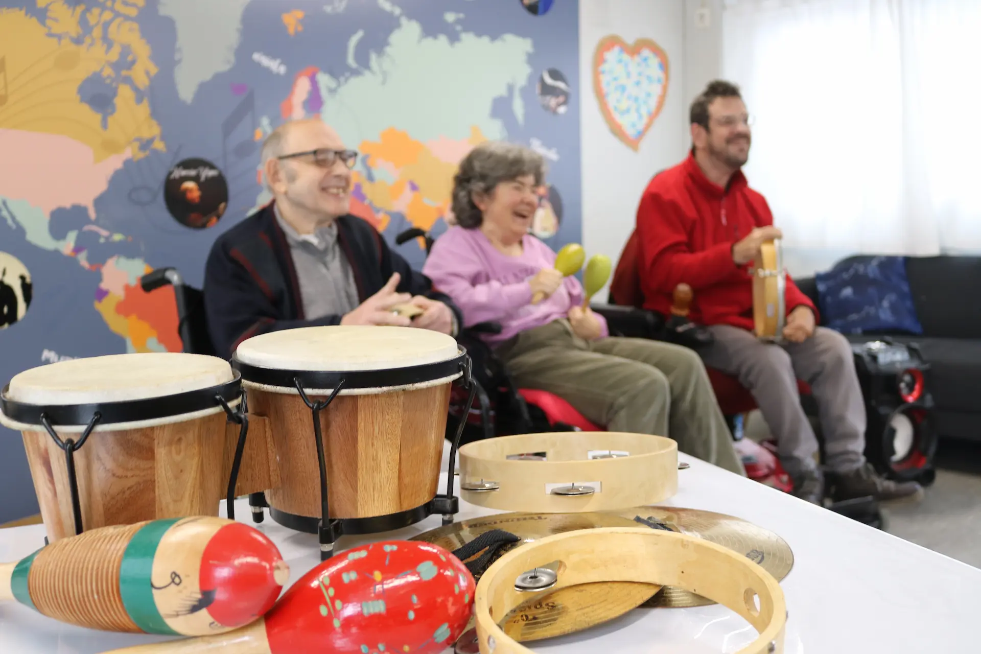 Taller_de_musica_del_centro_de_dia_de_astrapace_murcia_02