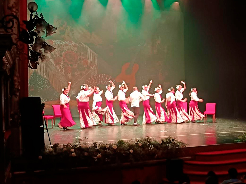 Bailarines_en_el_Romea_durante_la_gala_de_astrapace_en_el_año_2026